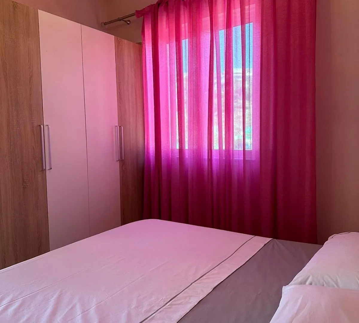 Merlind Apartments Sarande Albania