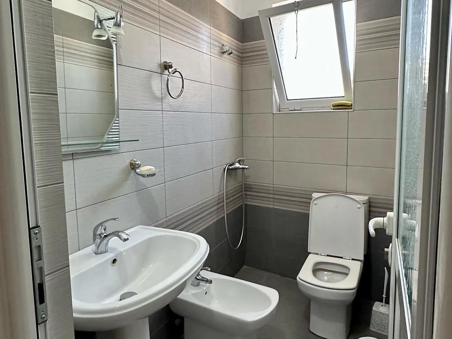 Merlind Apartments Sarande