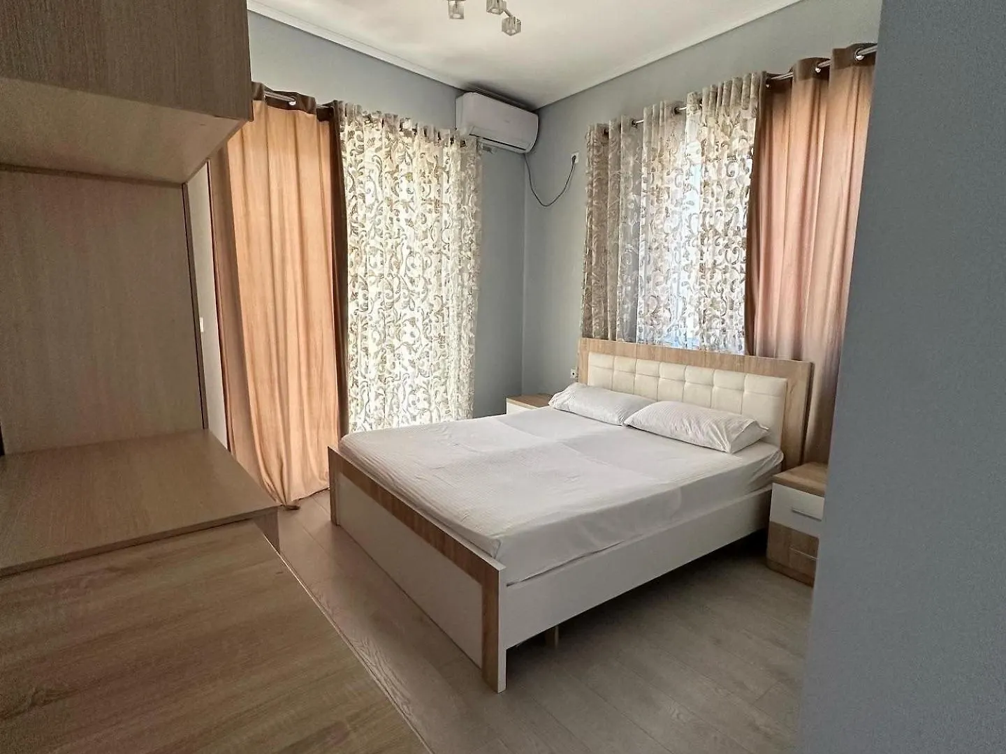 Merlind Apartments Sarande 0*,  Albania