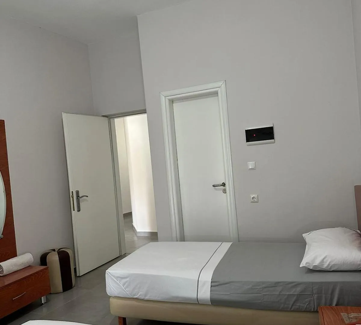 Merlind Apartments Sarande