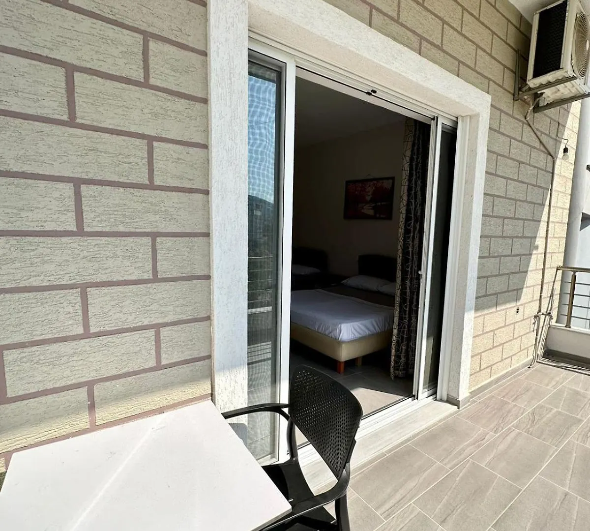 Merlind Apartments Sarande