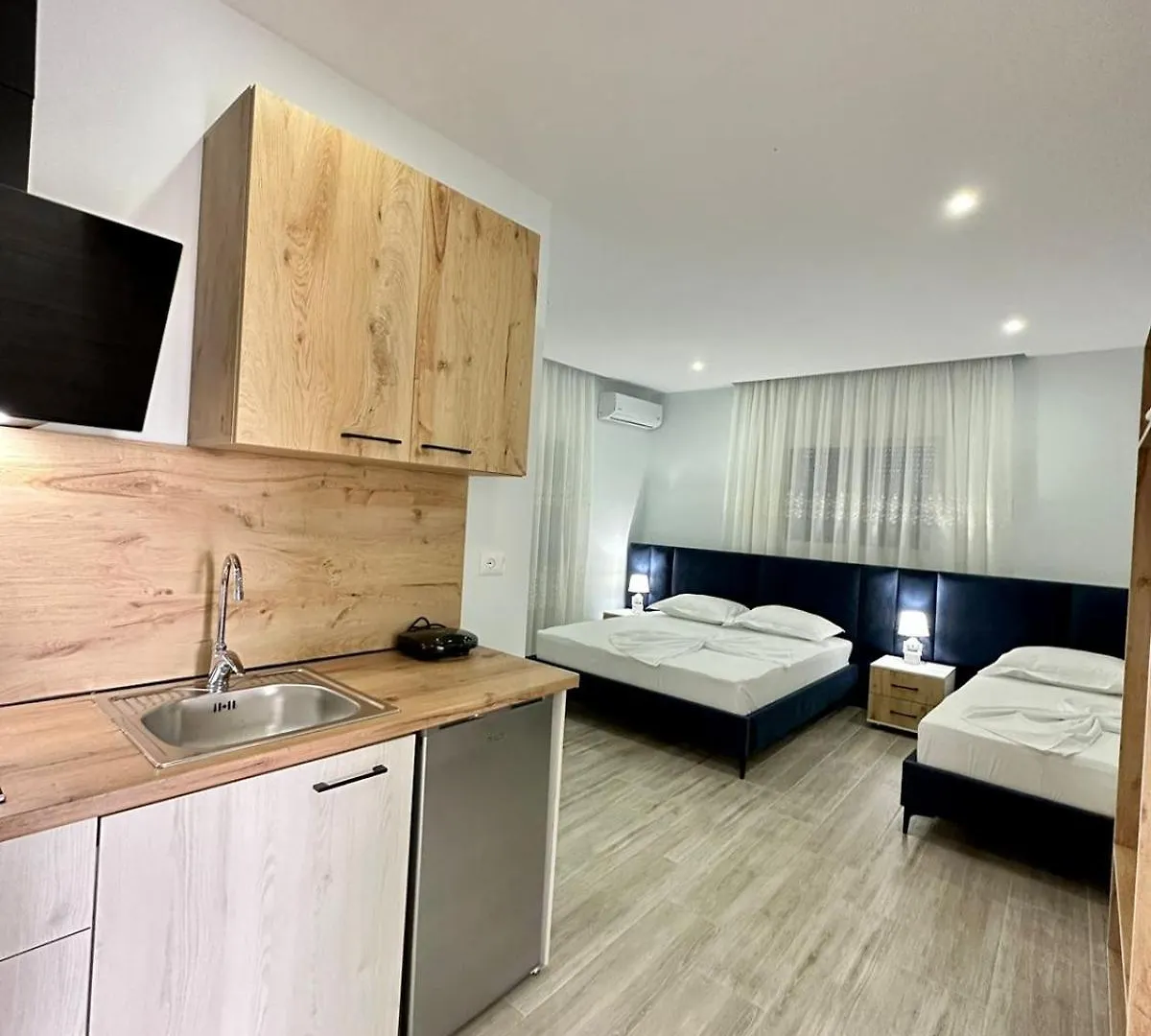 Merlind Apartments Sarande 0*,