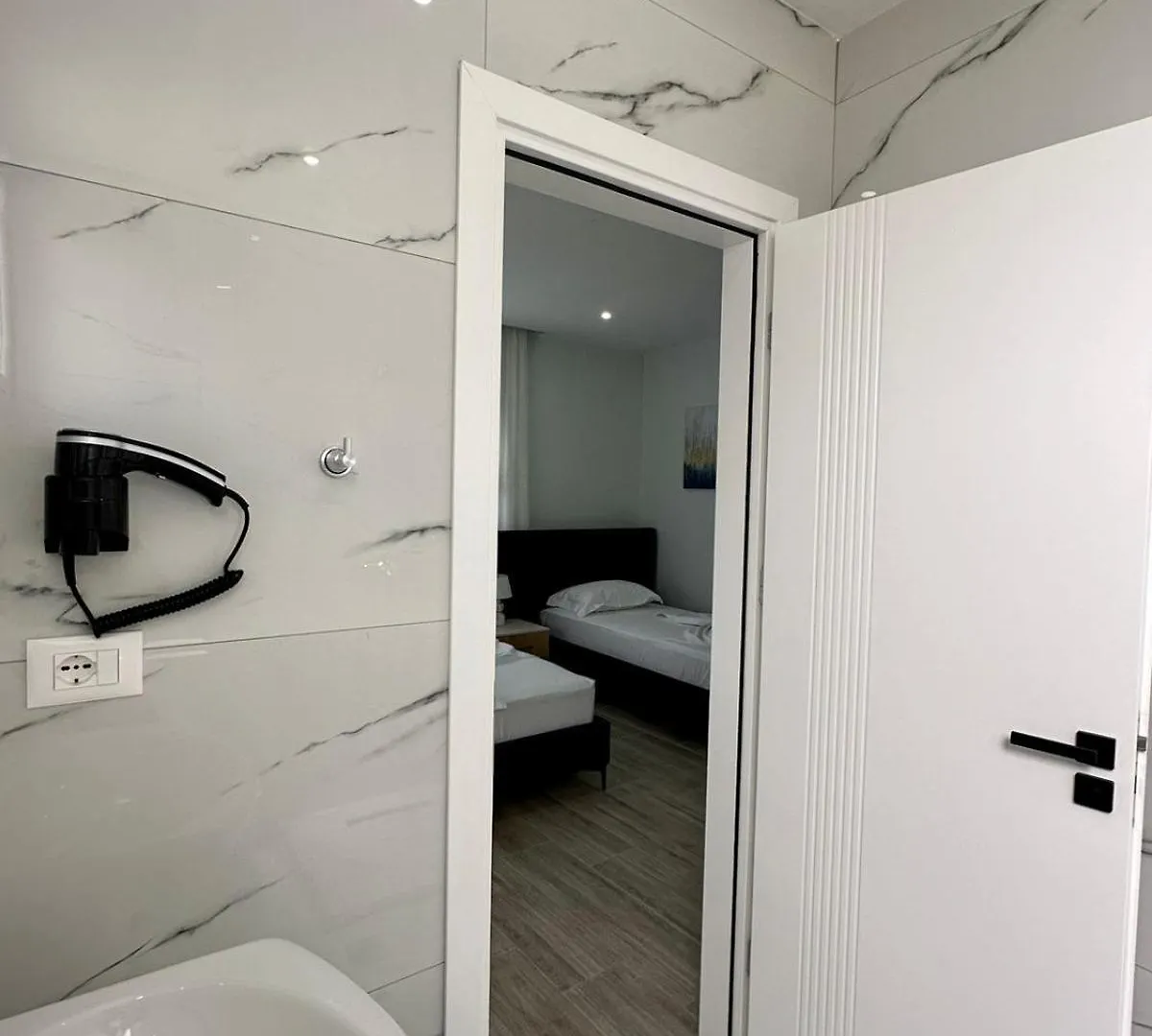 Merlind Apartments Sarande