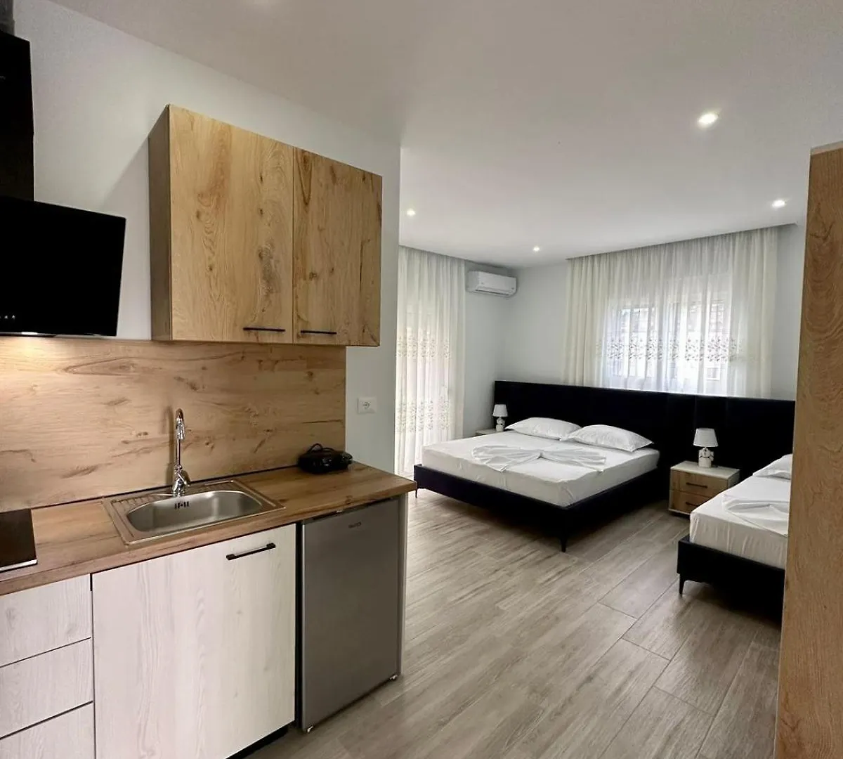 Merlind Apartments Sarande