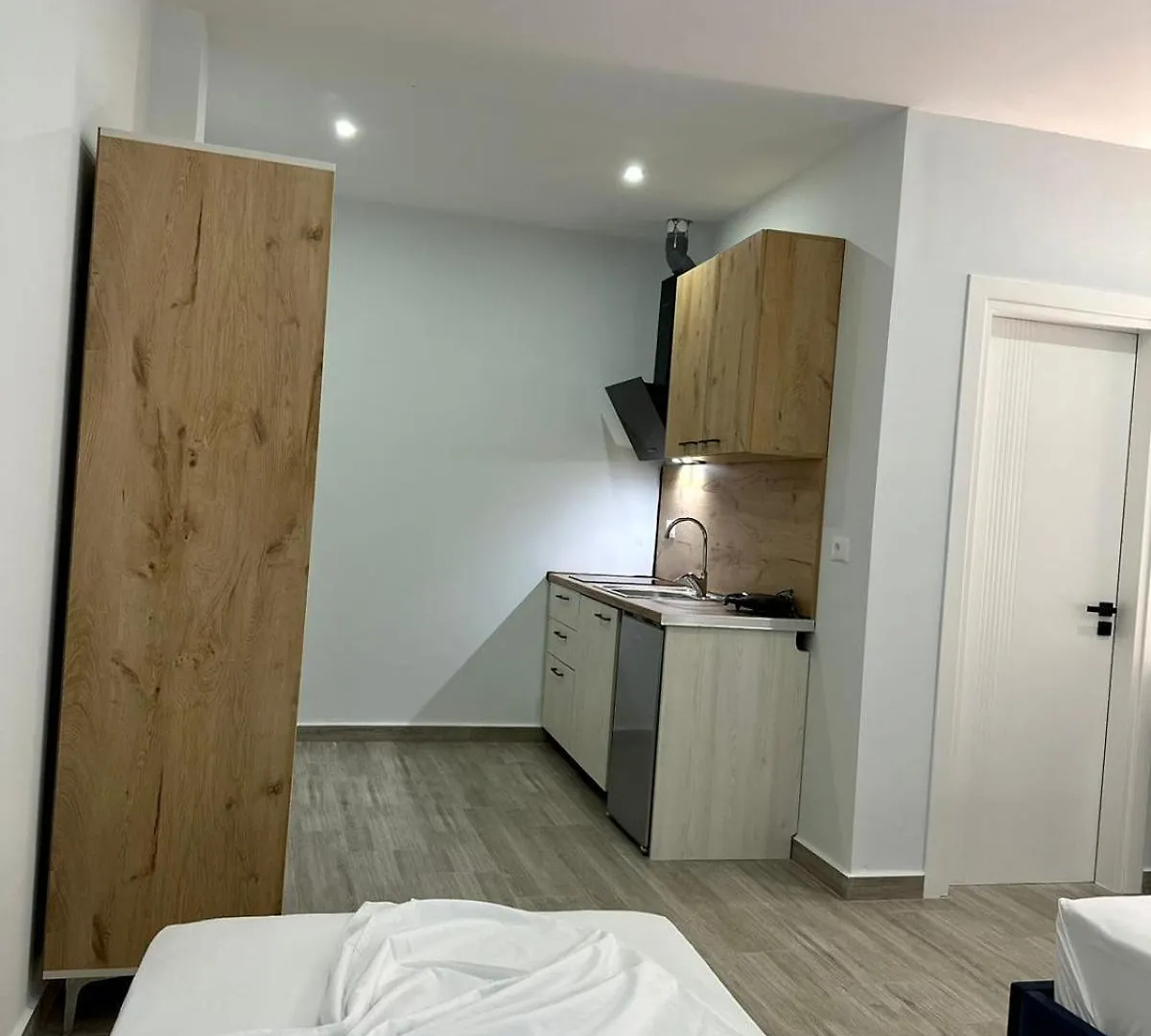 Merlind Apartments Sarande