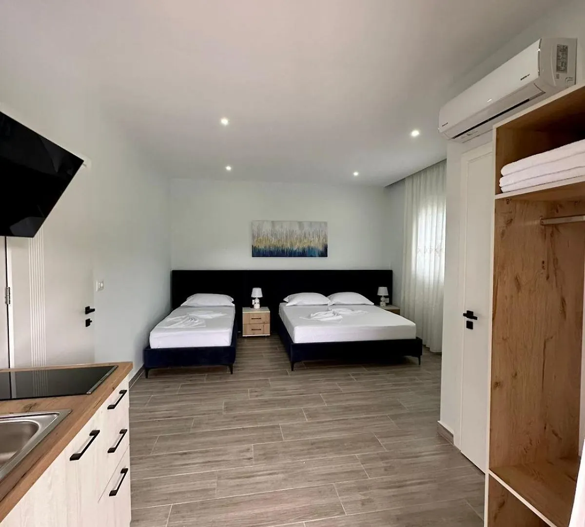 Merlind Apartments Sarande Albania